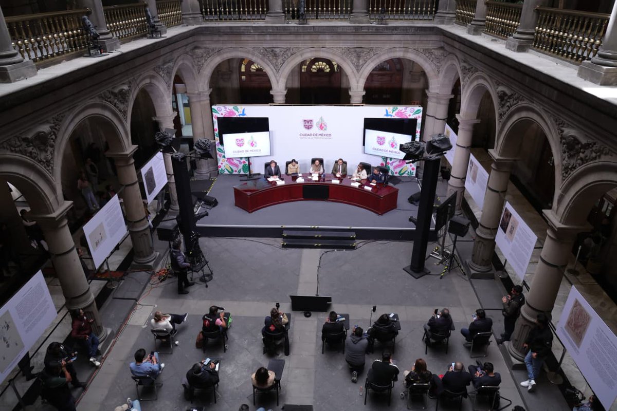 ClaraBrugadaM's tweet image. Junto a los titulares de la @SSC_CDMX, @FiscaliaCDMX  y @SeGobCDMX, informamos sobre los eventos ocurridos el sábado 15 de noviembre. Reafirmamos que en la Ciudad de México defendemos con firmeza la libertad de expresión.

Somos y seguiremos siendo una ciudad de derechos y…