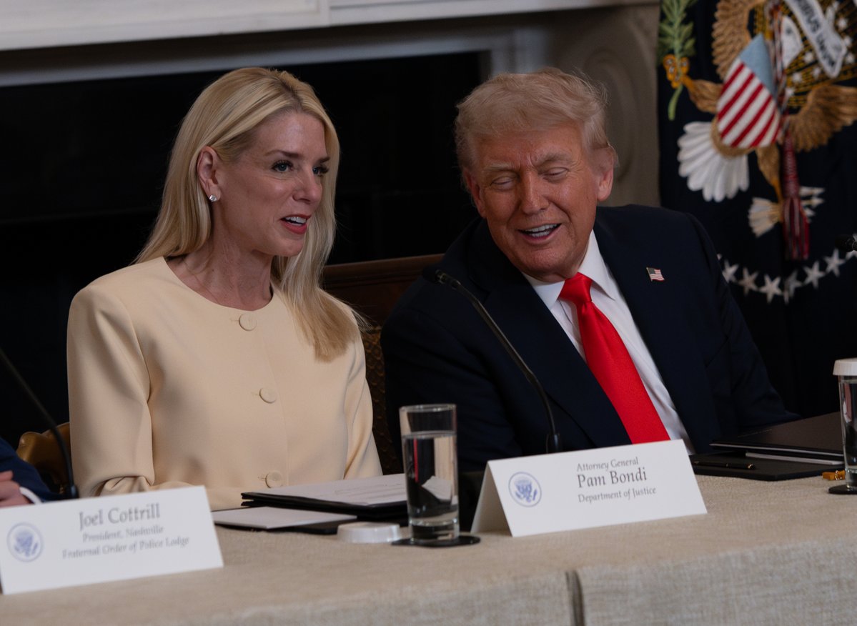 TheJusticeDept's tweet image. Happy Birthday to our 87th U.S. Attorney General, @AGPamBondi!