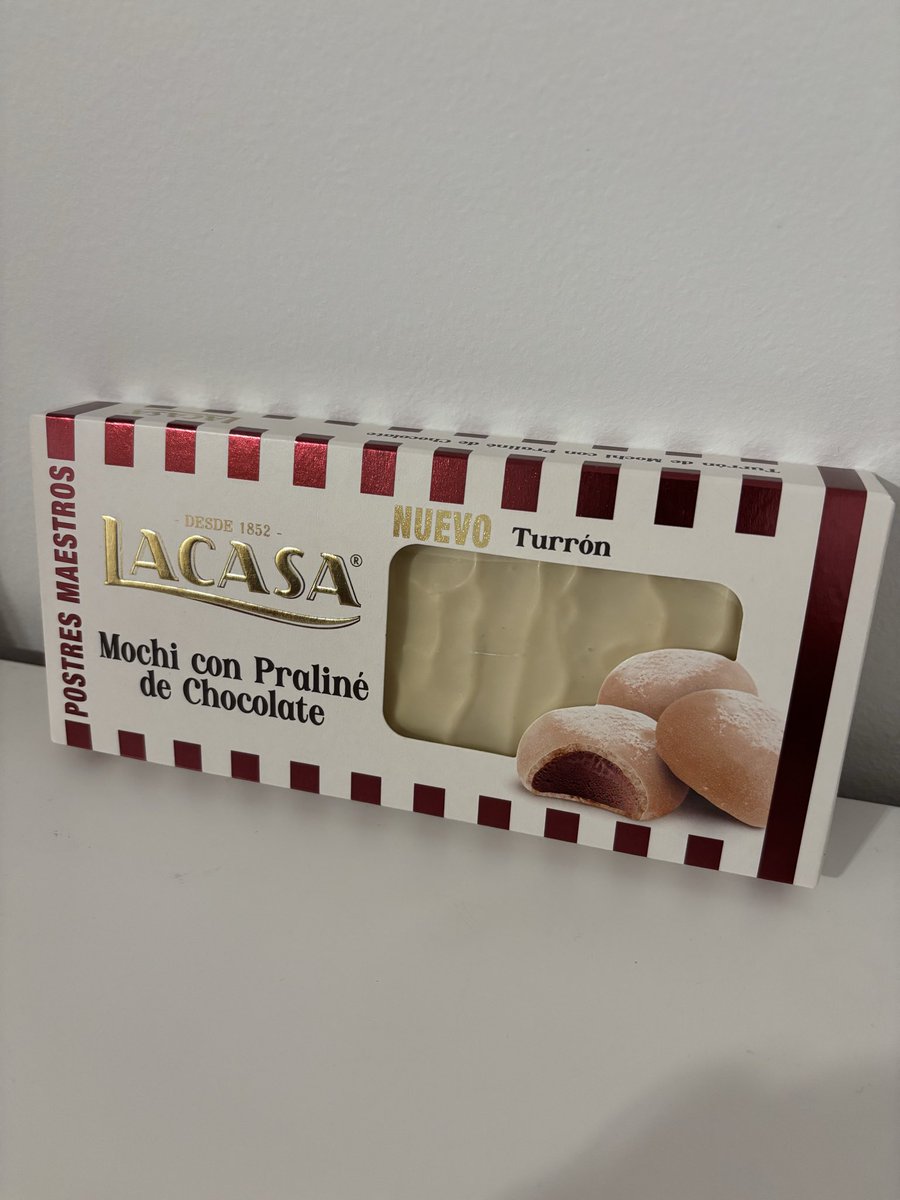 peramaru_'s tweet image. 🇪🇸でも、餅入り（またはその食感に似せたもの）のお菓子が売ってます。
今日はそんなチョコレートを買いました。

ホワイトチョコが餅の美味しさを引き立てています。

The white chocolate really brings out the mochi’s deliciousness.

#英語　#チョコレート　#菓子　#スペイン