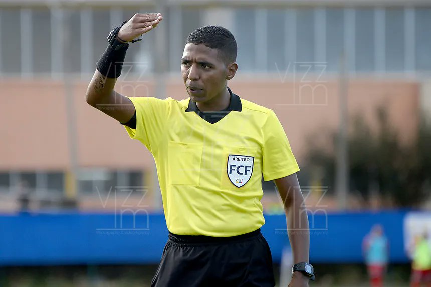 Luis Delgado es el árbitro designado para el partido Bucaramanga vs Santa Fe