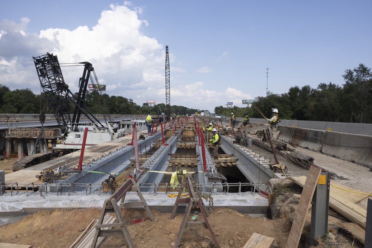 MississippiDOT's tweet image. Peek at the big gains we&apos;ve made for the &quot;bigger I-10&quot; project! 👀

Widening I-10 from 4️⃣ to 6️⃣ lanes in parts of Harrison &amp;amp; Hancock counties (plus tech upgrades, a multi-use path, &amp;amp; a noise barrier wall) is going great! 👏

FULL view ➡️ bit.ly/49mEdx1
#ProjectUpdate 🚧