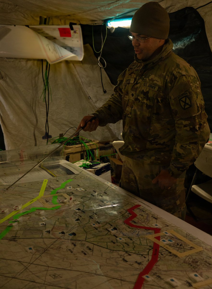 10MTNDIV's tweet image. Thunderdome: Fired Up. 🔥

M777 crews executed live, multi-domain fires to hone speed and precision—the foundations of lethal, ready formations.

#ClimbToGlory #Thunderdome #10thMountain #Fires #Readiness