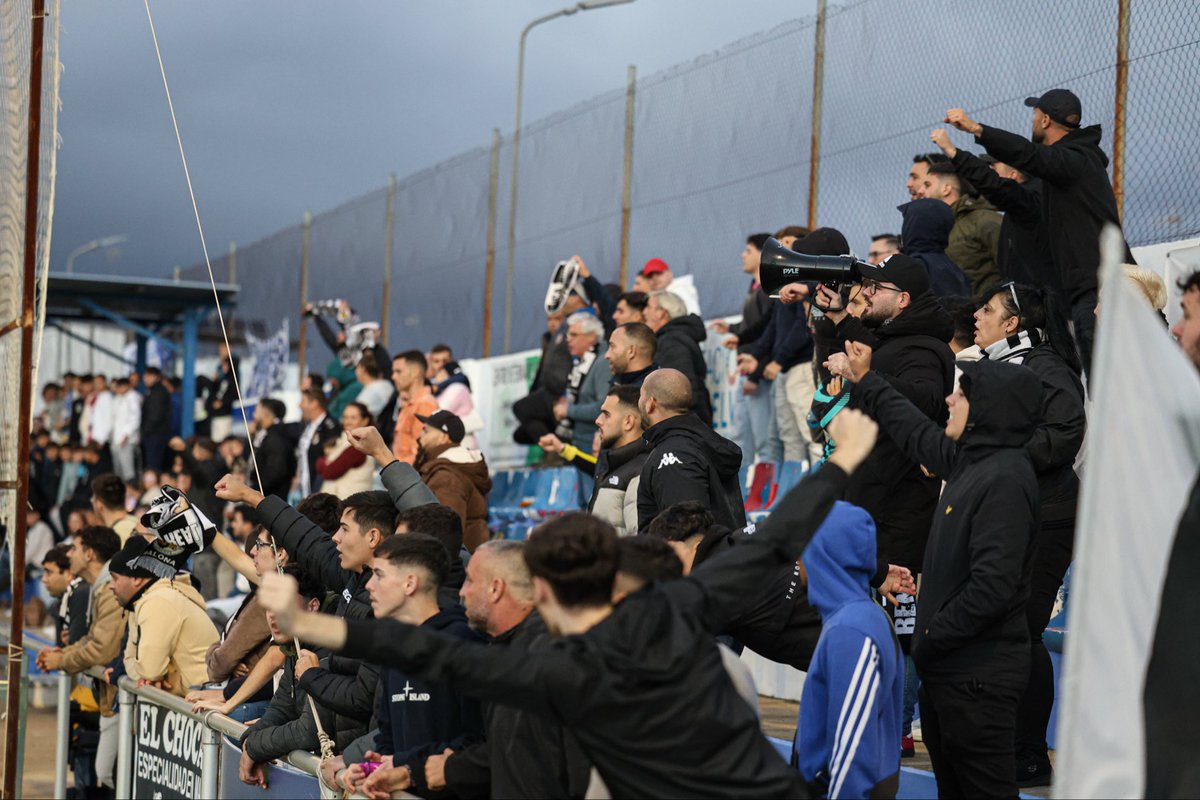 Seguimos 🚣  y seguimos construyendo una familia INVENCIBLE 💪🖤🤍
<a href="/RBL1912/">Real Balompédica Linense</a>