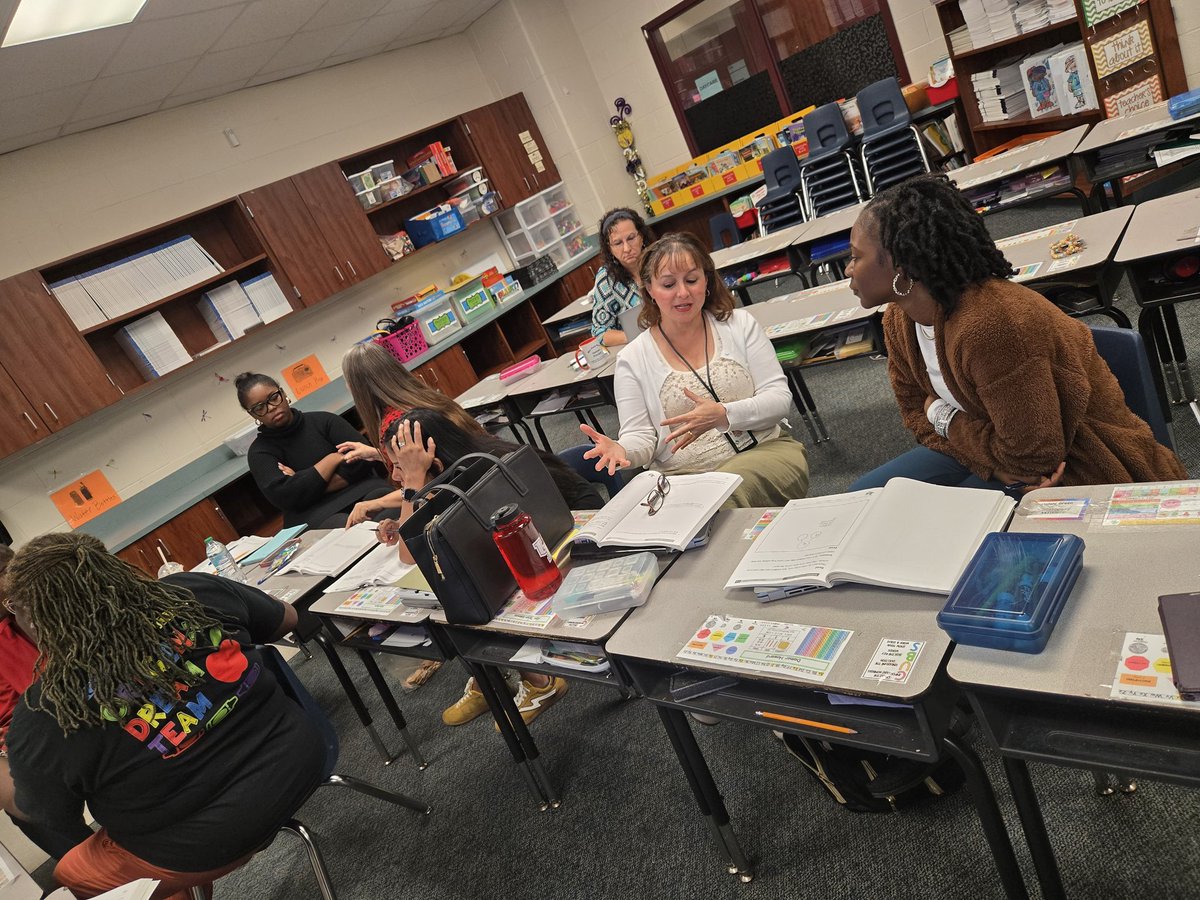 MrsFlegeance's tweet image. My favorite time of the day: PLC! A powerful moment to coach,inspire, and motivate teachers to grow in their practice. We rehearse,check for understanding, address misconceptions, and build exemplars...on the spot. #ILoveWhatIDo @Burchett_ES @SpringISD #MathCoach
