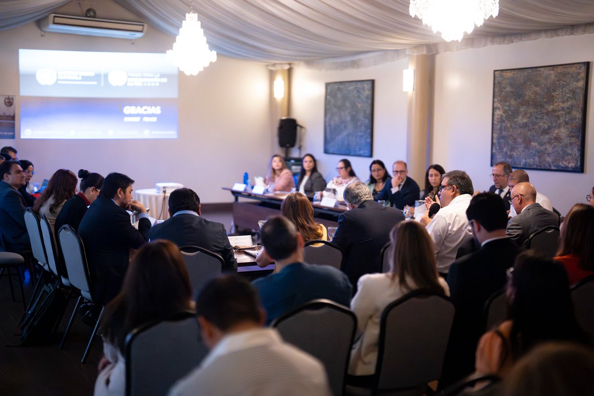 Segeplan's tweet image. El comité ejecutivo del Fondo para la Consolidación de la Paz #PBF 🕊️ se reunió este lunes para conocer los logros y retos en la implementación de proyectos durante 2025 📆

Las iniciativas fomentadas desde el #PBF se vinculan con Estado de derecho y conflictividad en territorio.