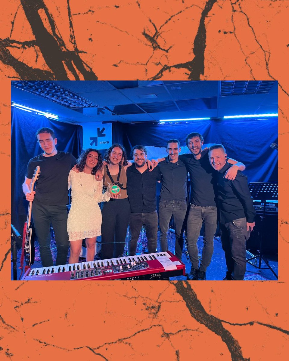 Atzoko arratsaldea aparta izan genuen.
Eskerrik asko etorri zineten bakoitzari eta, nola ez, <a href="/nhilband/">N H I L</a>  eta Gar taldeei giroa berotzearren!

#burrundafaktoria
#antixenagaztetxia