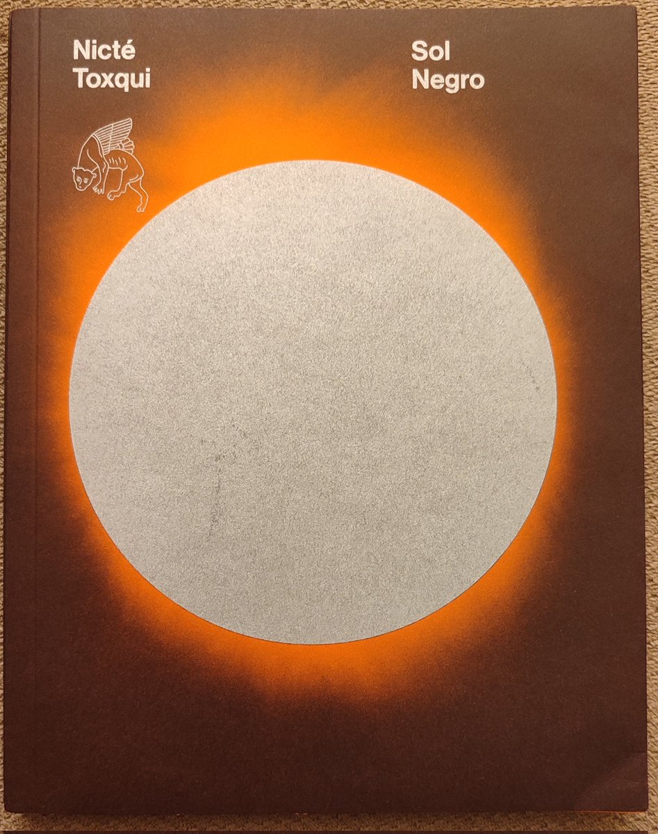 Primera lectura de Sol Negro, nuevo poemario de <a href="/nict_toxqui/">nicté</a> donde ocurre esto: