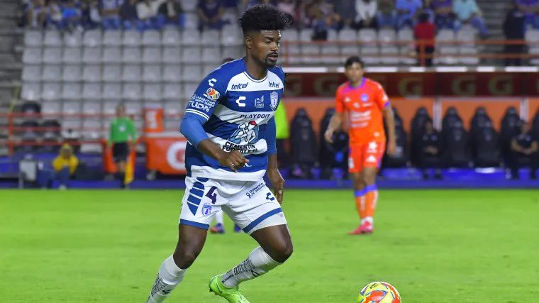 owagnerandrade's tweet photo. Eduardo Bauermann, zagueiro do Pachuca-MEX, demonstrou interesse em atuar pelo Grêmio. A nova direção do clube avalia a viabilidade da contratação. O defensor mantém boa relação com Dodi e Arthur, fator considerado positivo nos bastidores. https://t.co/ox1YXy8n3b