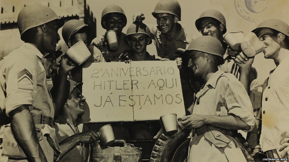afranioladeia's tweet photo. @bundeskanzler Sie haben in einem Fünf-Sterne-Hotel in einer paradiesischen Stadt Brasiliens gewohnt und wagen es trotzdem, schlecht über unser Land zu sprechen. Das deutsche Volk verdient es nicht, unter einem furchtbaren Politiker wie Ihnen zu leiden. https://t.co/MMNMLy3Qy2