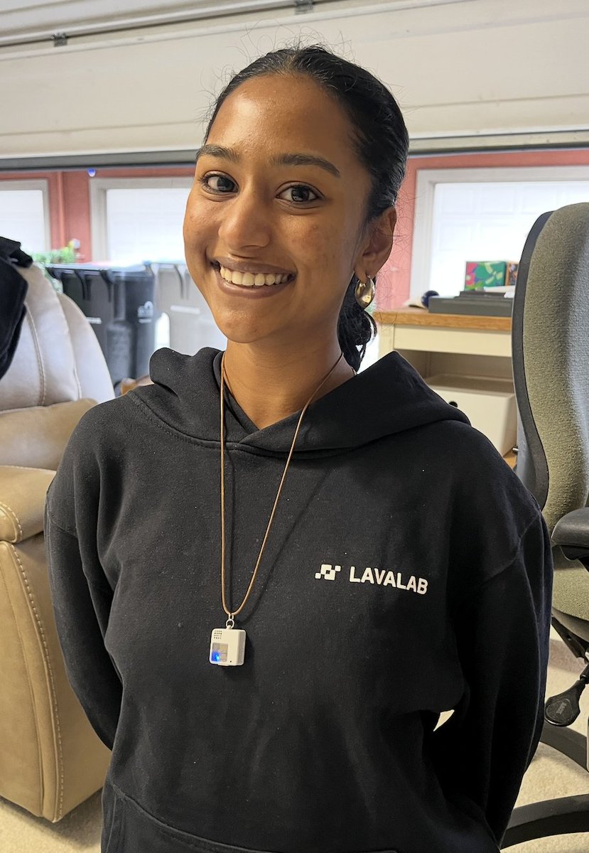 realweilyu's tweet photo. Just delivered a Nirva engineering prototype to our #3 pioneer tester! Josheta Srinivasan, a new grad from USC, now an engineer at Nvidia. Smart, introspective, and always wearing a big, beautiful smile. She cares deeply about personal growth, emotional awareness, and mental wellbeing, and she embraces new technology with an open mind. Thank you, Josheta, for becoming one of Nirva’s earliest friends. 
@Nirvalabs at @southpkcommons