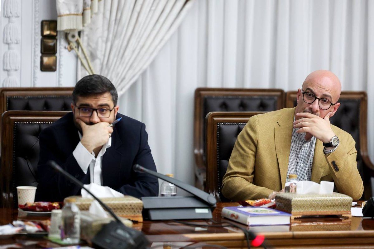 amirmoghadam_ir's tweet image. 💢قابل توجه/ بینید معاون رییس جمهور در سوخت بر چه حجمی از پول و‌ منابع و پروژه سوار است:
طبق برنامه هفتم بناست صندوق بهینه‌سازی مصرف انرژی راه‌اندازی شود. با هدف تسهیل و تأمین مالی پروژه‌های بهینه‌سازی مصرف انرژی و طرح‌هایی که صرفه‌جویی انرژی دارند!
سرمایه اولیه این صندوق طبق…