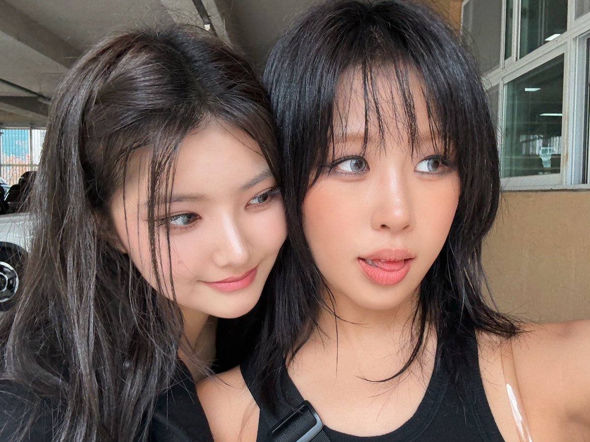 BVILLAINBRASIL's tweet image. LINDAS! KELLY e INA em nova foto via X.

#이나 #INA #배드빌런 #BADVILLAIN @BADVILLAIN_twt