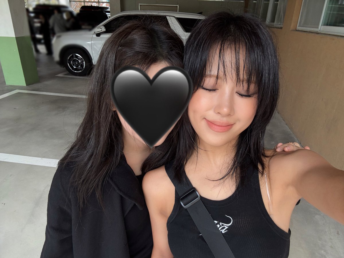 BVILLAINBRASIL's tweet image. LINDAS! KELLY e INA em nova foto via X.

#이나 #INA #배드빌런 #BADVILLAIN @BADVILLAIN_twt