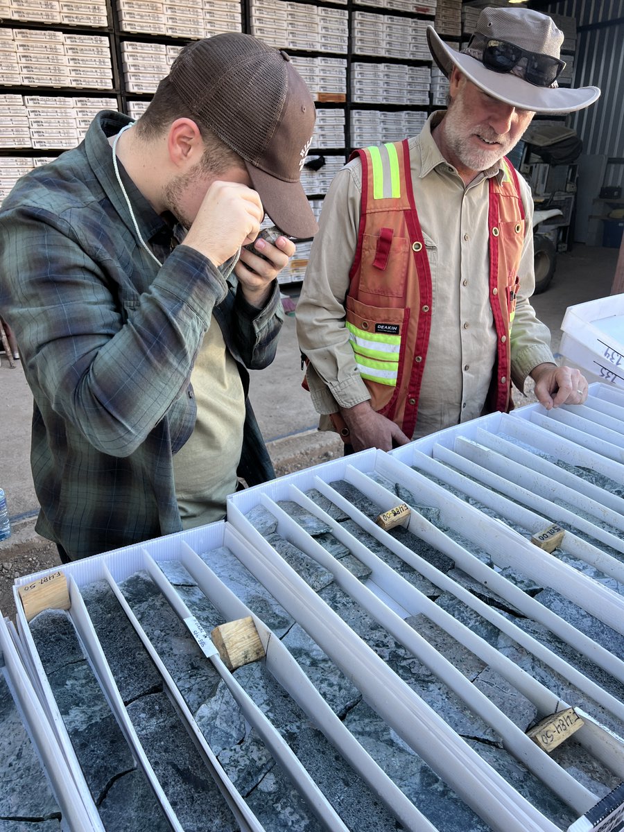 TedJButler's tweet image. Some projects look good on paper, but @KootenaySilver's Columba stands out in the field.

I saw it myself when on site: high-grade, vein continuity, and a clear pathway to a 100 Moz silver resource. 

Don't take my word for it - read my free report here: thegoldadvisor.com/silver-advisor…