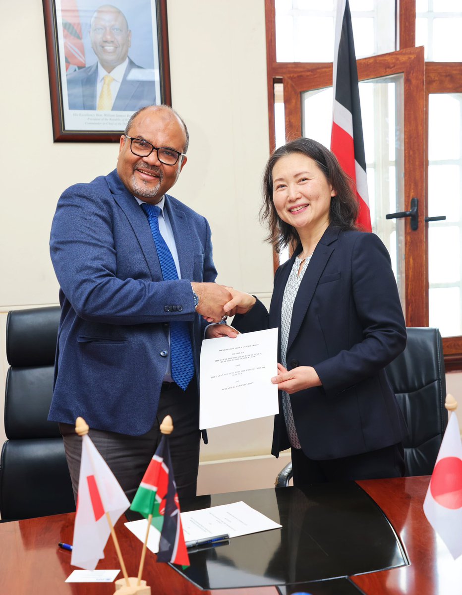 Profshaukat's tweet image. Pleased to welcome Ms. Kumiko Tansho, Head of the International Research Cooperation @jsps_sns for President  @TsuyoshiSugino #JSPS accompanied by #Yumiyumane Director JSPS, Nairobi Signing MoU- promoting closer collaboration between 🇯🇵 and 🇰🇪 and supporting scientific…