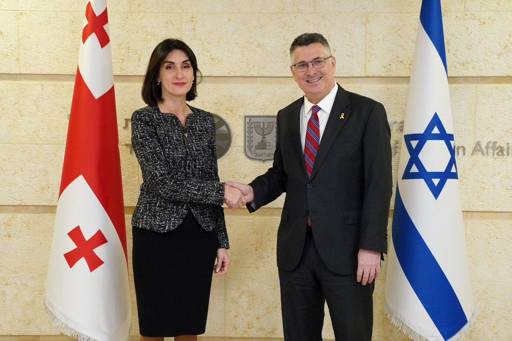 MakaB__'s tweet photo. Grateful for the warm welcome from FM @gidonsaar during my first official visit to🇮🇱. We highlighted the historic friendship between our peoples, reaffirmed our commitment to deepening bilateral ties &amp; expanding economic coop. Lasting peace remains essential for the entire region https://t.co/P6uSxKoaFd
