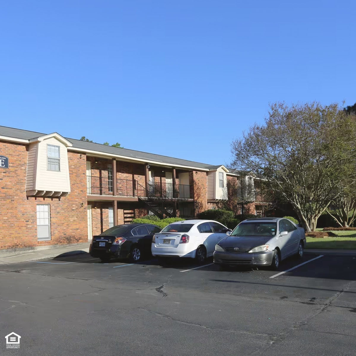 PointOWoodsofMS's tweet image. ☀️🌳 Welcome to #PointOWoods! Our community offers the perfect blend of comfort and convenience. Discover your next home today! 🍁 pointowoodsms.com #apartments #HattiesburgMS