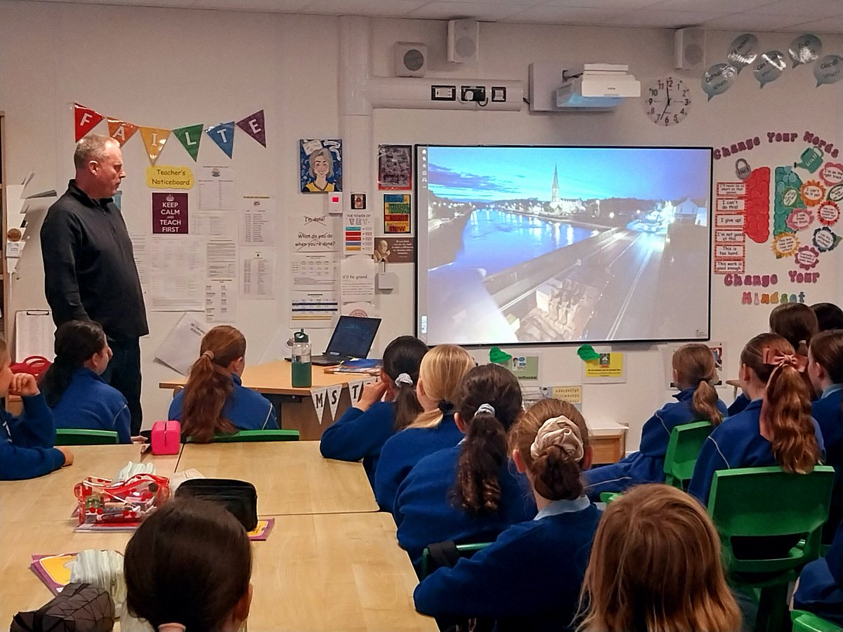snpballyroan's tweet image. Massive thank you to Peter O&apos; Hagan, who came into last week to speak with our 6th Classes in relation all all things Science Blast! It is the first time our school is entering so his advice is very welcome!  #scienceweek #STEAM #findaquestion  @esbscienceblast