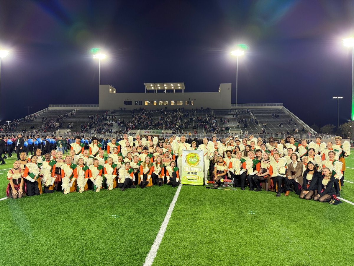 my_pcs's tweet image. History Made! 🎉 The Seminole High School Warhawk Marching Band is the FFCC Class 4A State Champion! They’re the FIRST band in Florida to win both state championships in one season. Our students shone brightly while proudly representing our school and district. #PCSProud