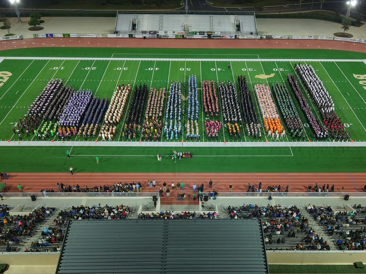my_pcs's tweet image. History Made! 🎉 The Seminole High School Warhawk Marching Band is the FFCC Class 4A State Champion! They’re the FIRST band in Florida to win both state championships in one season. Our students shone brightly while proudly representing our school and district. #PCSProud