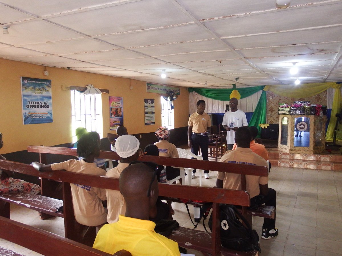 DubawaSL's tweet image. As part of activities marking #WeekForTruth2025, Alusine Rehme Wilson joined the communities at both Masjid Sabourine, Peter Lane, and The Redeemed Christian Fellowship Church of God (RCCG), Chapel of Faith, Makeni City, Sierra Leone  to promote truth, accuracy, and critical…