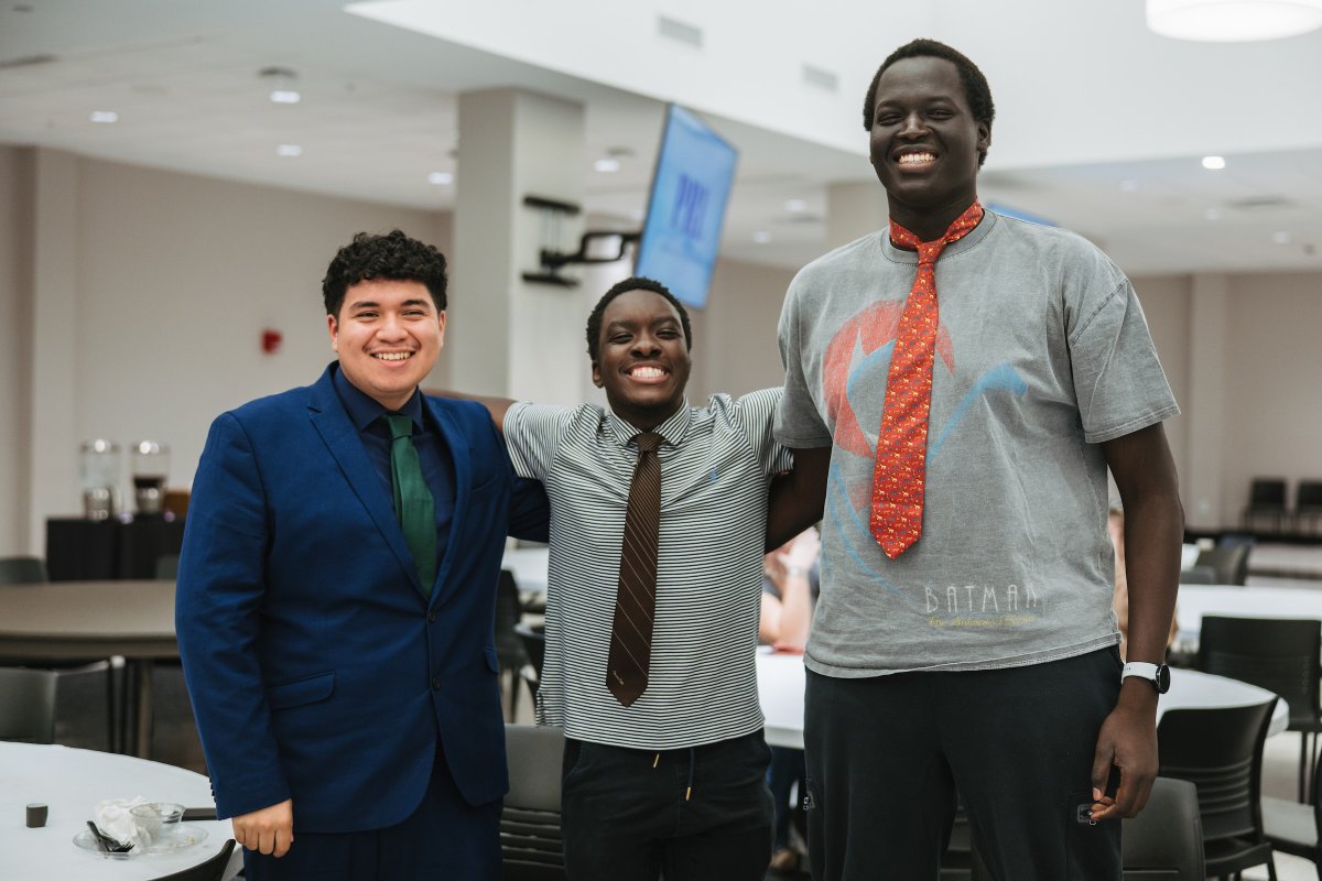 tennesseetech's tweet image. Tennessee Tech marked National First-Generation College Celebration Week with a series of events designed to honor and support students who are the first in their families to attend college.

Read more: tntech.edu/news/releases/…