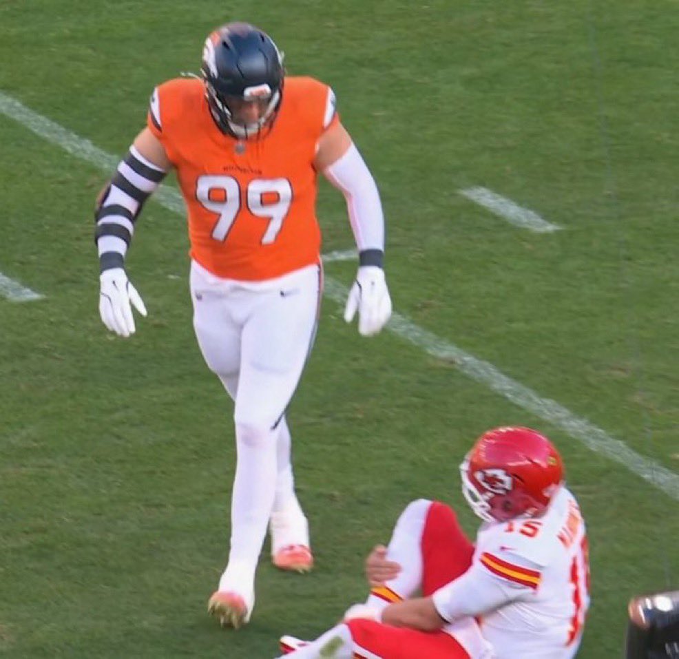 RyanKoenigsberg's tweet image. Happy Victory Monday to those who observe