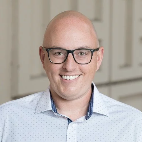 ⚛️ Quantum breakthrough: Prof. Chris Anderson's team discovered strontium titanate (STO) has electro-optic effects 40x stronger than leading materials at cryogenic temps.
🔗 matse.illinois.edu/news/78407