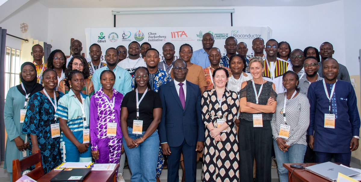 AmalBk11's tweet image. Proud to be part of the First #Bioconductor workshop in West Africa, hosted by the University of Abomey-Calavi in #Benin! 🇧🇯 #BiocInBenin

A full week of #hands-on workshop in #data #manipulation, #visualization, and #RNAseq analysis 

@TunisRUserGroup #Africa #bioinformatics