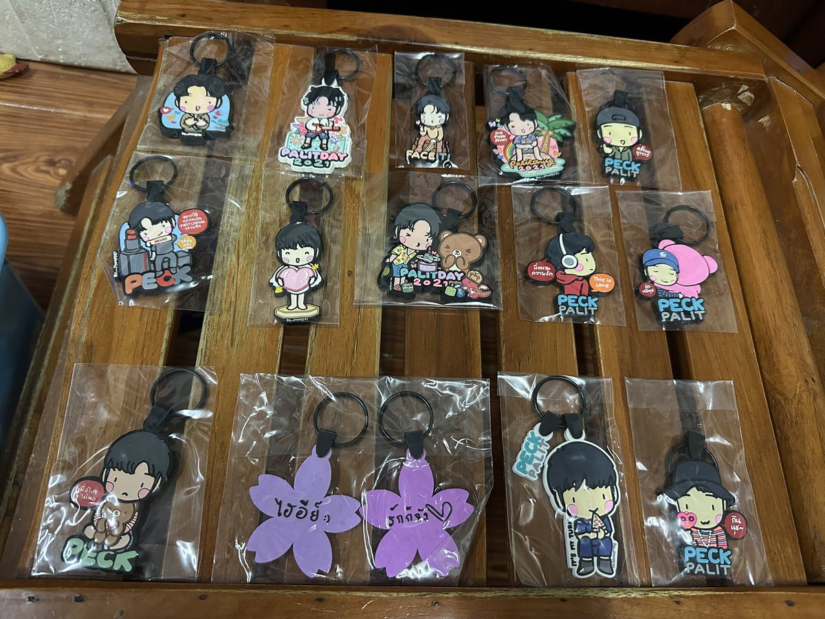 stfcfafah's tweet photo. ขออนุญาตปล่อยพวงยางในภาพนะคะ มีค่อนข้างเยอะค่ะ สนใจชิ้นไหนเซฟภาพแล้ววงมาได้เลยค่ะ🙏🏻

-ชิ้นละ 50 บาท ค่าส่งเหมา 30 บาทค่ะ
-เอฟ10ชิ้นขึ้นไปส่งฟรีค่ะ
-มีเพิ่มเติมอีกในเมนชั่นค่ะ
สนใจ dm เท่านั้นนะคะ ไม่รับติดต่อทางไลน์ค่ะ🙏🏻
#เป๊กผลิตโชค 
#ตลาดนุช 
#ของสะสม702 https://t.co/IKNSmQqZN6