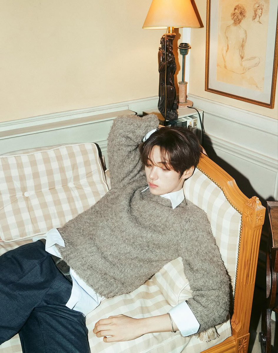 Life is pain au chocolat tweet media