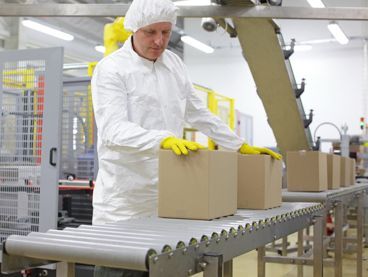 AutomationWayne's tweet image. Manual packing slows production and increases the risk of errors. A Wayne case packer keeps cases moving with speed, consistency, and reliability—so your line performs at its best, every shift. 

hubs.ly/Q03R92H-0
#CasePacking #PackagingAutomation