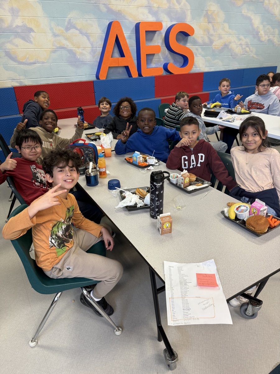 Acworth_ES's tweet image. 100% Reflex Math Mastery! 🎉

Our @Acworth_ES Warriors crushed their goals and earned a special reward — Lunch with the one and only @TiffanyHourigan! 📚🤓🎯

#WarriorPride #MathChampions #ReflexMathRockstars