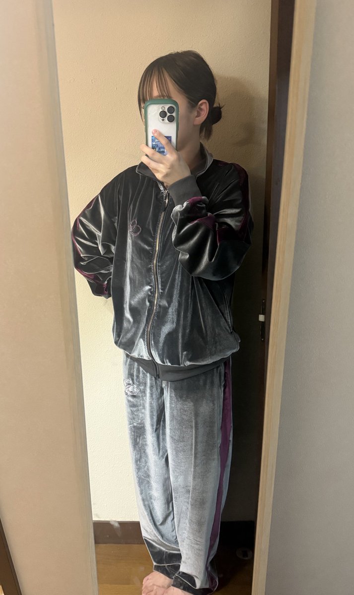 松任谷由実グッズ ベロアパンツ サイズ1 ジャージ ベロアジャージ上下 サイズ1 実際サイズ1は、M 2は、L相当だそうです