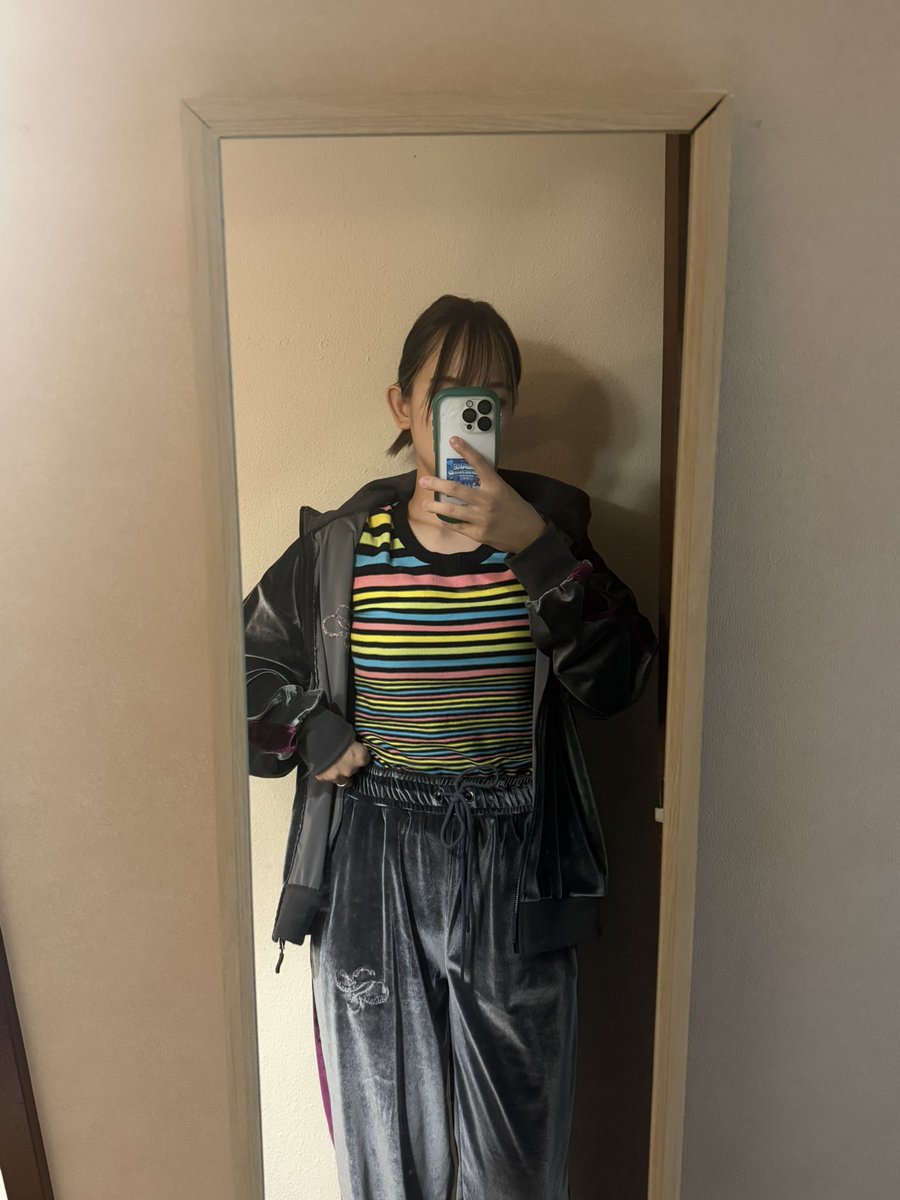 松任谷由実グッズ ベロアパンツ サイズ1 ジャージ ベロアジャージ上下 サイズ1 実際サイズ1は、M 2は、L相当だそうです