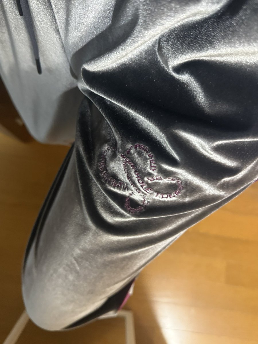 ベロアジャージ上下 サイズ1 実際サイズ1は、M 2は、L相当だそうです