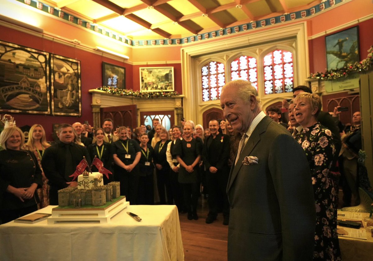 bof_furniture's tweet image. A proud moment for BOF.
Honoured to celebrate Cyfarthfa Castle 200 years and His Majesty The King’s 77th birthday - where we presented our Sustainable Furniture Services. Thank you to Lord Lieutenant of Mid Glamorgan for the recommendation.
@TheKingsAwards #Furniture #reuse