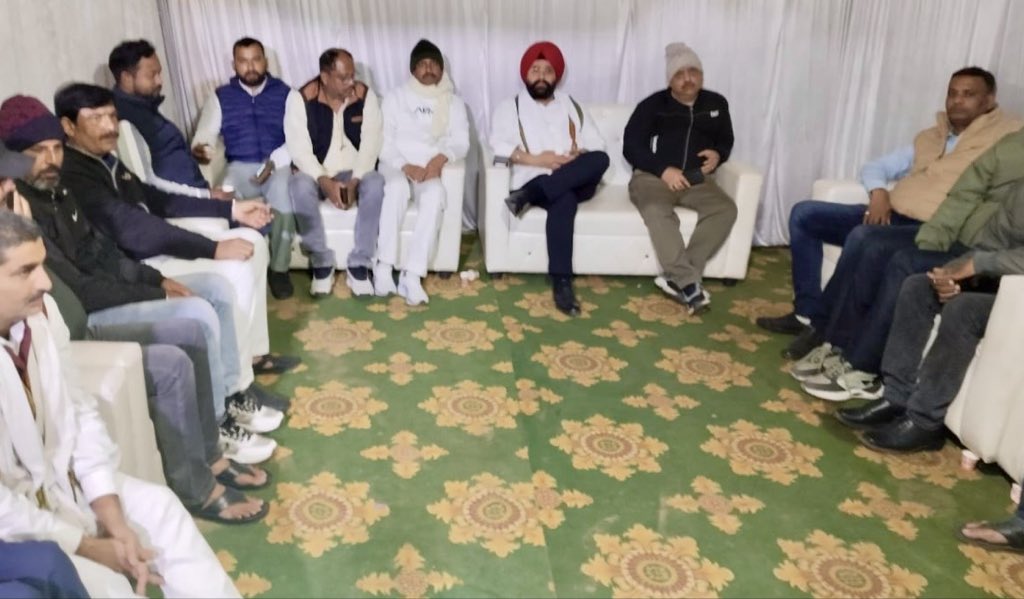 छोटा गोविंदपुर मेन रोड, चांदनी चौक में श्री चंदन पांडे जी की पूजनीय दादी जी एवं श्री संजय कुमार पांडेय जी की पूजनीय माता जी, दिवंगत कुंती देवी जी के श्राद्धकर्म में शामिल होकर विनम्र श्रद्धांजलि अर्पित की।

ईश्वर दिवंगत आत्मा को शांति दें और परिवार को इस कठिन समय में शक्ति व