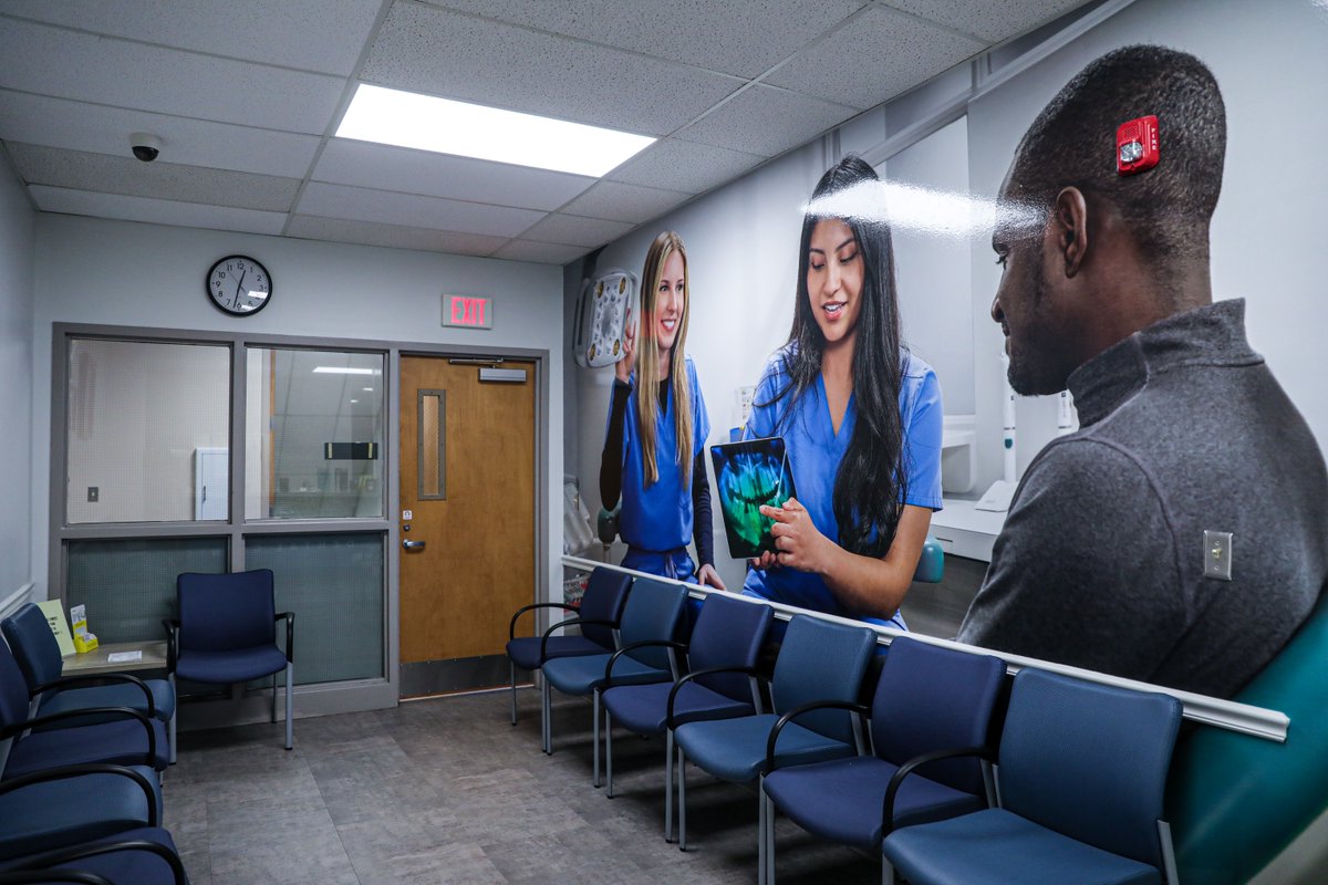 MidlandsTech's tweet image. The Dental Clinic has a fresh new look in MTC blue — complete with a new mural, updated waiting area, and modernized clinical spaces! 🦷✨

Did you know our cleanings are only $40–$80, and students get 50% off most services.

Book your next cleaning with us 📞 803-822-3450