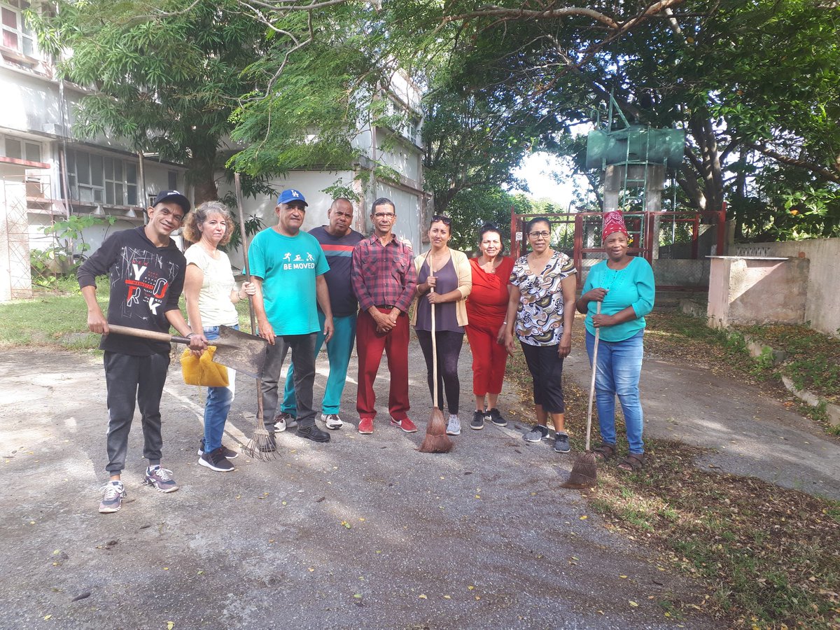 sanchez0868111's tweet image. Trabajo productivo y el autofocal con los trabajadores del centro meteorológico  #IslaDeLaJuventud @centroMIJV @NelsonRojas9709 
#CITMA #IslaDeLaJuventud @PartidoPCC @inalviscmazar @MoreraAdiel @InsmetC @DiasCanelB @rlicea_mojena