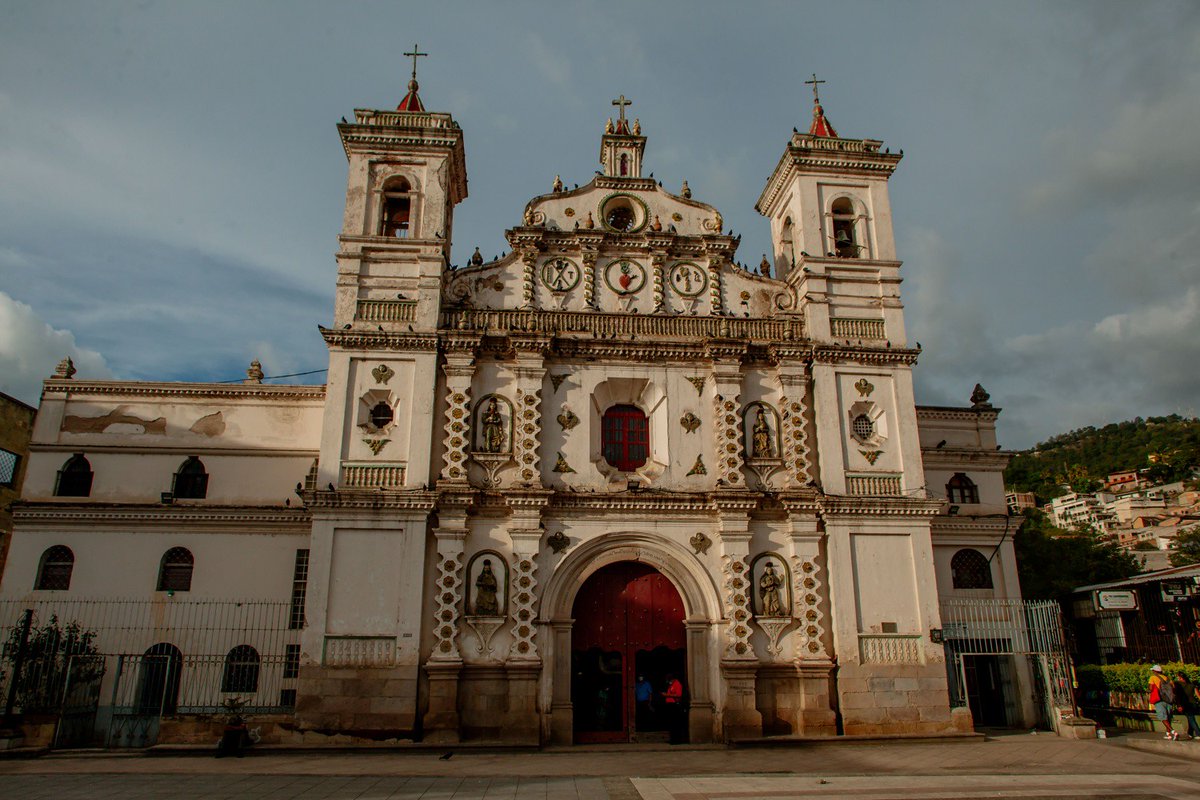 emmyacole's tweet image. #HONDURAS #FoRB

&quot;Religious Freedom Under Pressure in Honduras Ahead of General Elections&quot; 

Read our latest below from @DaugaardAndreas, Research Director at Asociación para una Sociedad más Justa (@asjhn1), Honduran Chapter of @anticorruption 

pluralisminpractice.substack.com/p/religious-fr…
