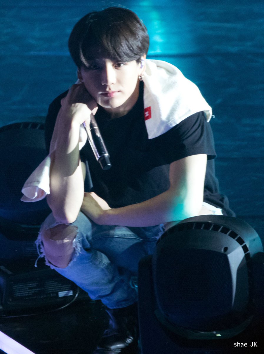 y_yuka1013's tweet image. 大好きなひとを想いながら眠りにつく
この時間が好き…

今日も大好きでした🐰

Jungkook sweet 
Jungkook humble
Jungkook handsome 
Jungkook gifted
Jungkook hardworking
Jungkook star 
Jungkook honest 
Jungkook gentle
Jungkook gorgeous
Jungkook singer

#WeLoveYouJungkook