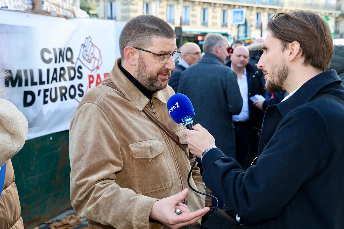 Dans les épiceries, aux frontières ou même sur internet, la fiscalité punitive a créé une ombre de l'illégalité sur la profession et dans les #territoires

Aujourd'hui il y a urgence à trouver des solutions pour lutter contre ces #trafics