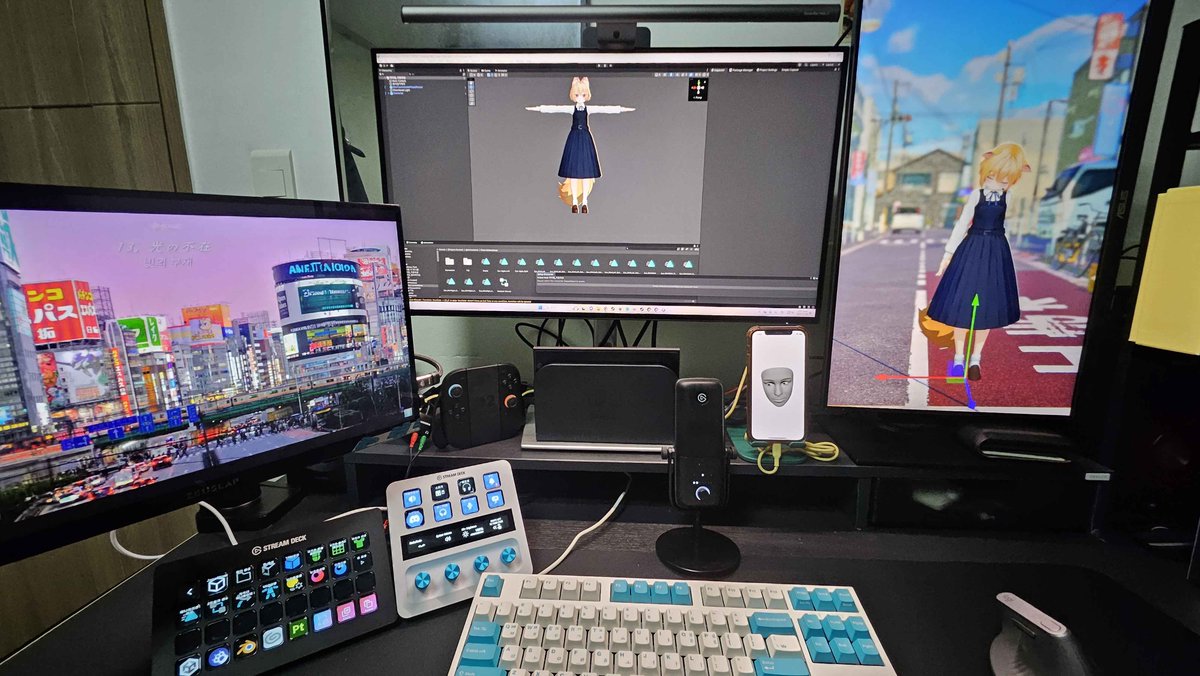 Binz_098's tweet image. 이번에 엘가토로부터 스트림덱, 캡쳐보드, 웹캠 장비를 협찬 받아 사용해보고 있습니다!
Warudo, Unity, Blender 단축키를 한 번에 관리할 수 있는 게 너무 편해서 작업 속도 체감이 바로 올라가요 차이가 심합니다.

스트림덱 세팅 꿀팁 전수해주신 @salt_atelier 소금님과
좋은 제품을 지원해주신…