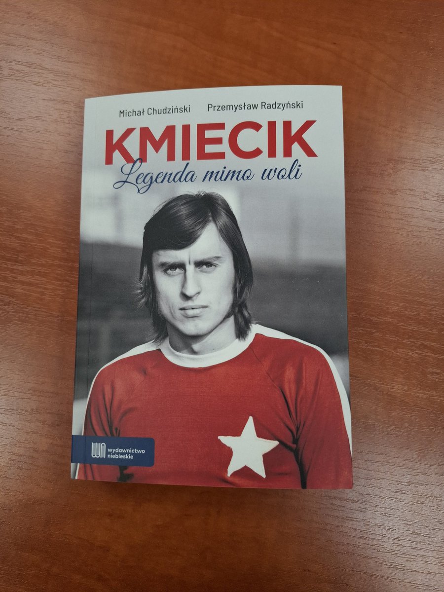 BartoszKarcz's tweet photo. Do mnie już dotarła biografia Kazimierza Kmiecika. Oficjalna premiera książki o Legendzie @WislaKrakowSA przez duże L już 27 listopada. O szczegółach poinformują niedługo autorzy i sam klub z ul. Reymonta https://t.co/civSw1ud8r