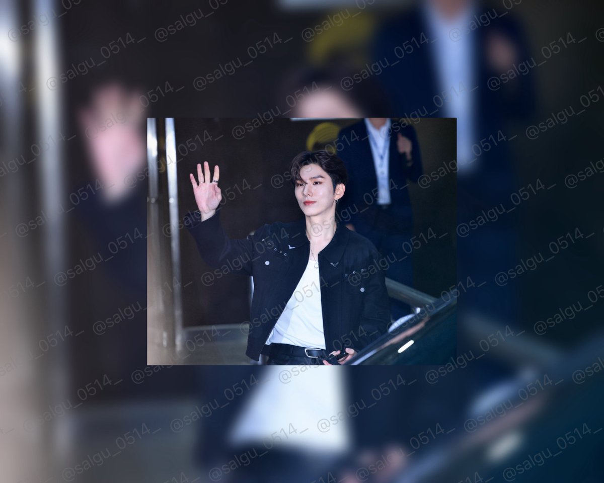 salgu_0514_'s tweet image. #rt #몬베베이벤트 (본문정독🙏🏻)

기현이 생일기념 ‘2차’ rt 이벤트

✨기현 미니 탁상액자 1명✨

♥️당첨자 발표 : 기현날 빠른 기현시♥️

따로 인증받는 건 없구 제가 탐라들어가서 음. 몬베베군. 할 정도면 됩니다~~ (= 비계, 거래계❌)

⚠️반택비 부담 가능하신 분만⚠️