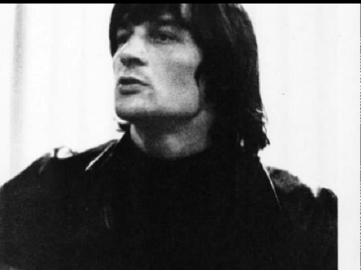 mattstev22's tweet image. Remembering 🌹......
Gene Clark🐦
17 November 1944 - 24 May 1991
--------------------------------
The World Turns All Around Her (live)
&quot;...  heartrendering...&quot;
&quot;... most achingly beautiful....&quot;
youtu.be/EIUIl0WmK2Q?si…
#geneclark🐦#byrds #dillardclark