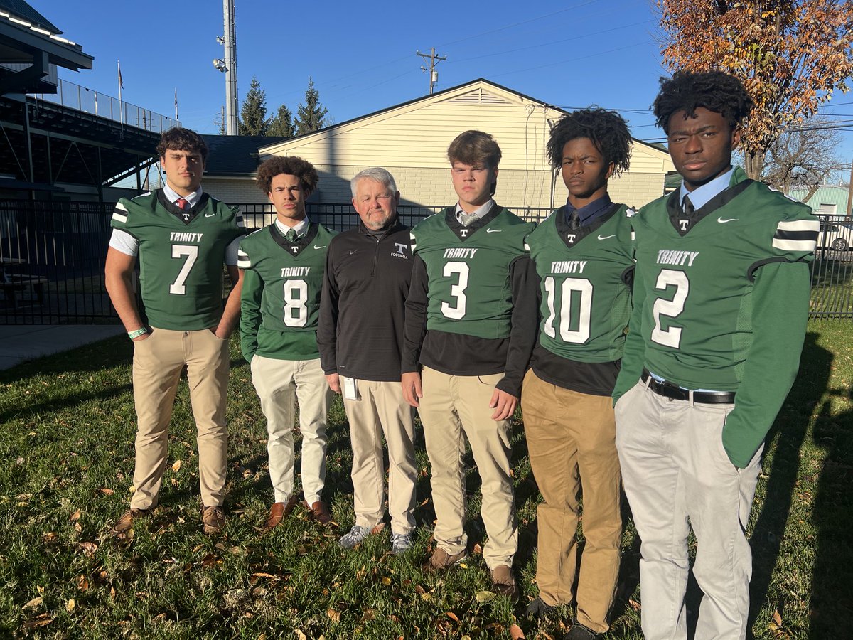 Really enjoyed my visit with Louisville Trinity’s iconic HC Jay Cobb one of the nation’s Top coaches. Going for their third straight state title. spent a couple hours reminiscing and telling war stories.⁦<a href="/trinitysports/">Trinity Athletics</a>⁩ super program and facilities. Best program in Kentucky
