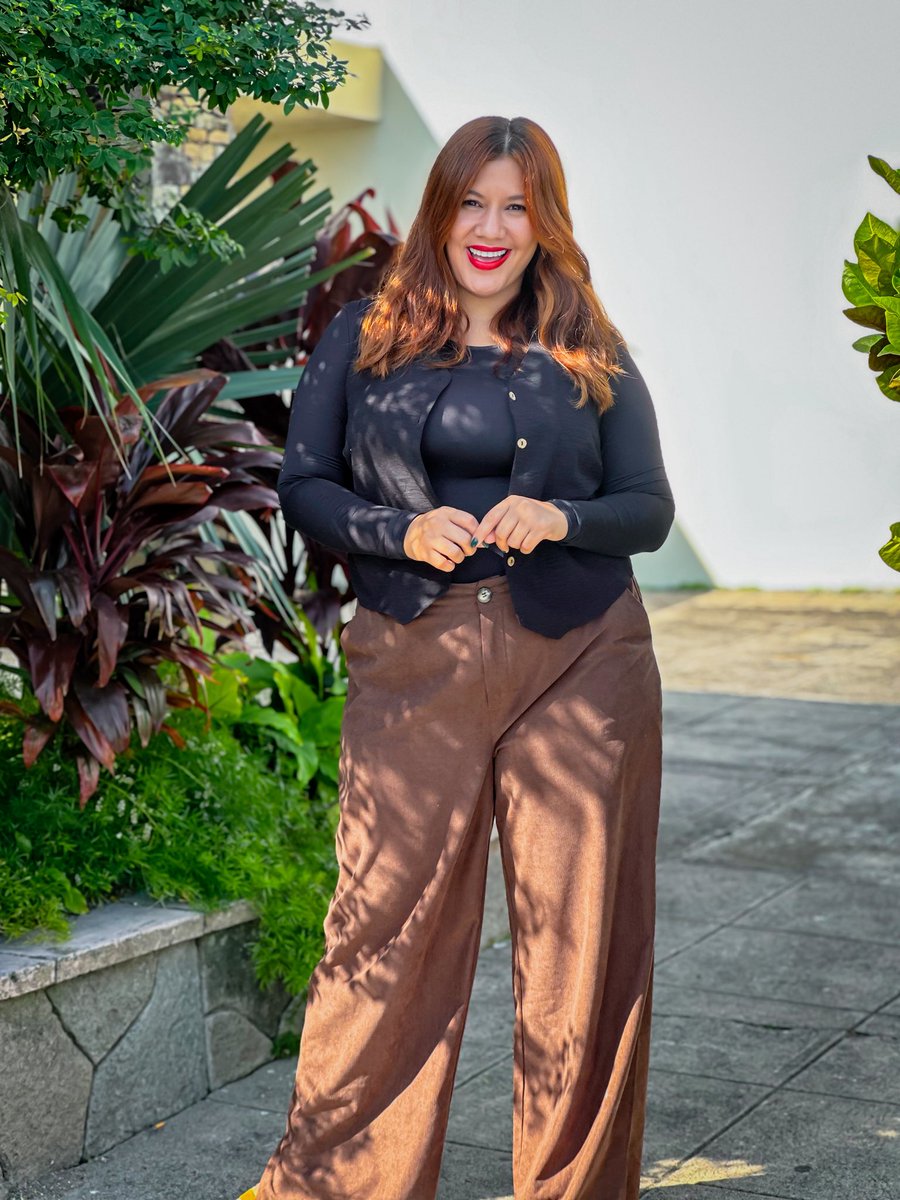Corazon973's tweet photo. ☀️🎶 ¡Hoy le damos la bienvenida a Titi Lazo en #DeBuenas!
Estará acompañándonos en el turno de 6:00 am a 9:00 am con toda la buena vibra para iniciar la mañana. 💛📻✨ https://t.co/DYRpVy270x