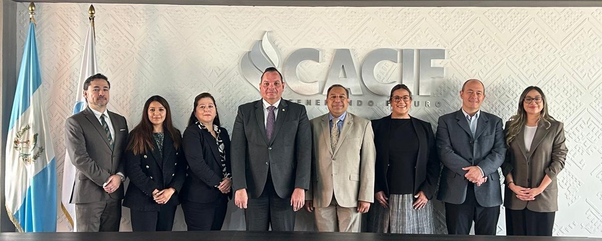 CENCIT mantuvo una reunión de trabajo con Viceministro de Economía y de Relaciones Exteriores coordinando acciones de estrategia de acceso a mercados y aprovechamiento de los acuerdos comerciales.

<a href="/AsazguaGT/">Asociación de Azucareros de Guatemala</a> <a href="/AGEXPORTGT/">AGEXPORT</a> <a href="/CamagroGuate/">Cámara del Agro</a> <a href="/CamComercioGT/">Cámara de Comercio de Guatemala</a> <a href="/CamFinanzasGT/">Cámara de Finanzas Guatemala</a> <a href="/industriaguate/">Cámara de Industria de Guatemala</a>